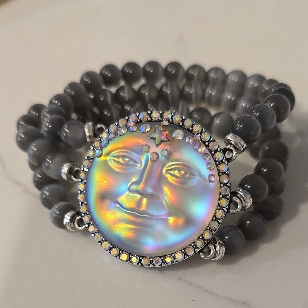 Gray Moon Face Beaded Bracelet